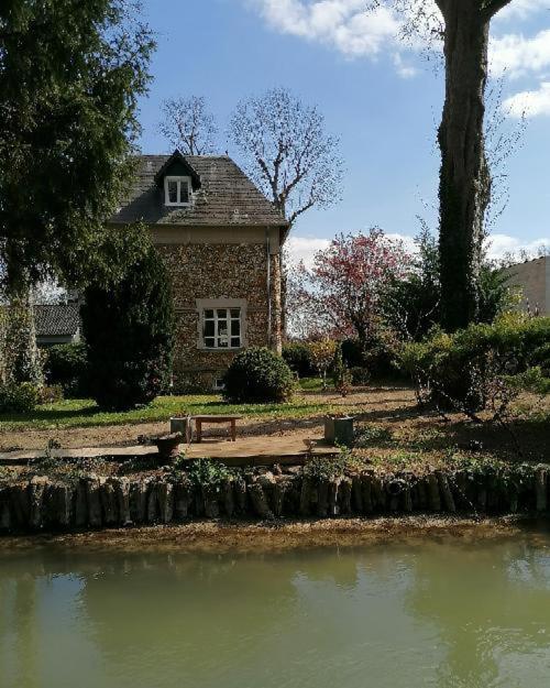 Isles-sur-Suippe Pavillon C.R Bed & Breakfast エクステリア 写真