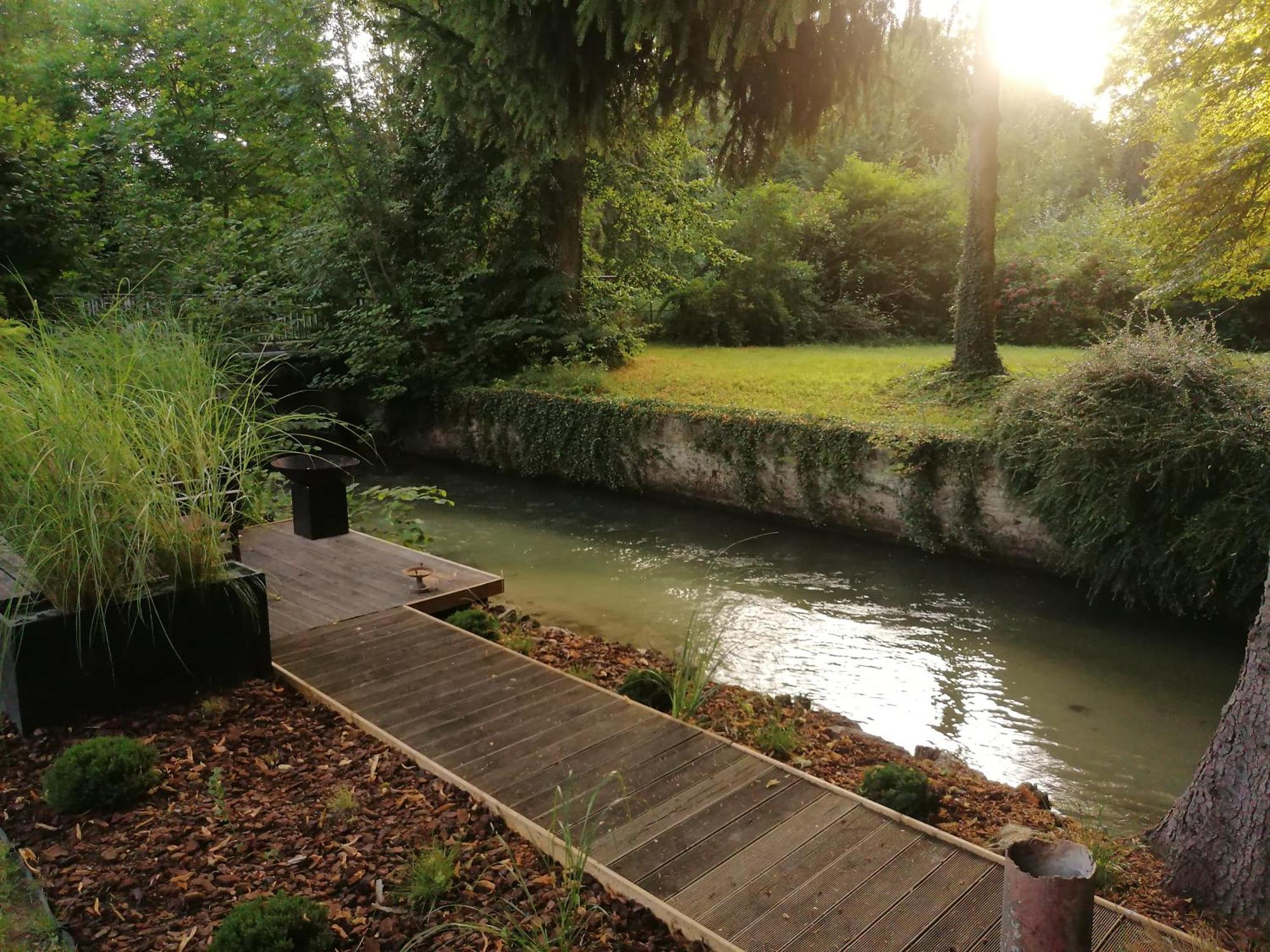 Isles-sur-Suippe Pavillon C.R Bed & Breakfast エクステリア 写真